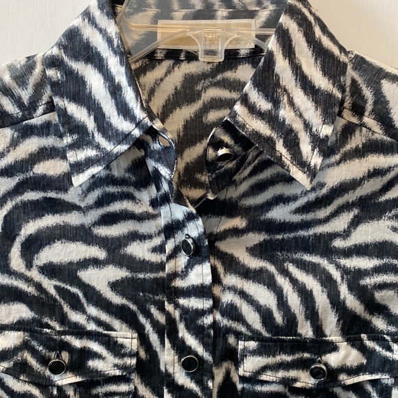 Michael Kors shirt - Picture 2 of 3